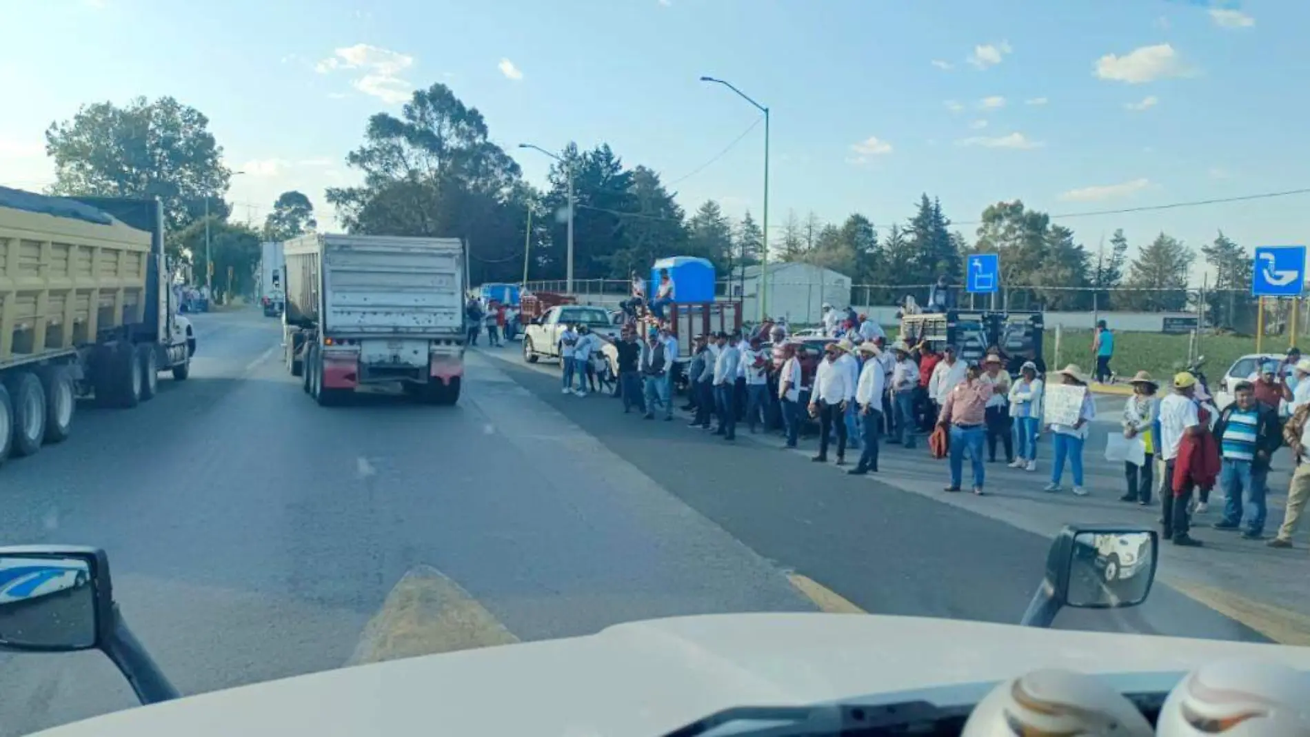 Durante 10 horas bloquearon la carretera a Tlacomulco